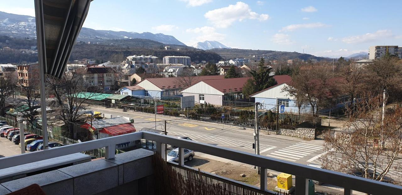 Spectacular Apartment In Skopje, City Mall Area Esterno foto