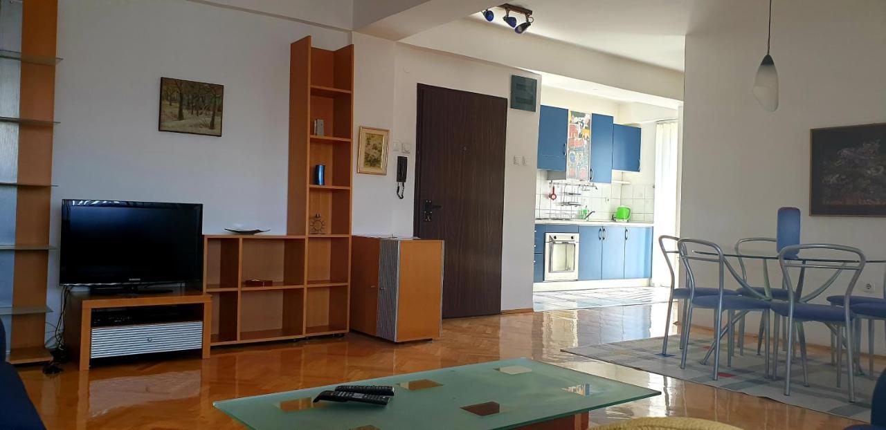 Spectacular Apartment In Skopje, City Mall Area Esterno foto